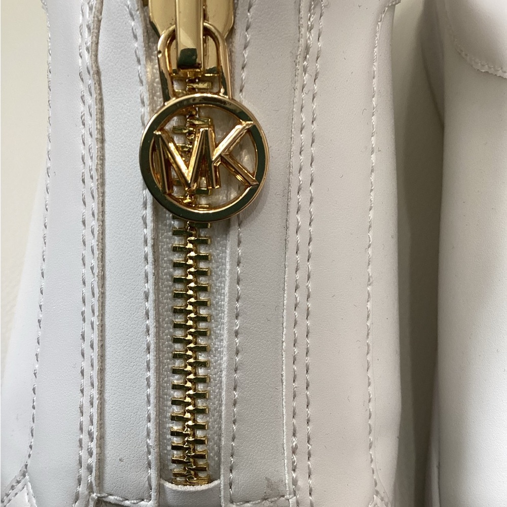 Michael Kors White Gold Zip Front Sneakers NEW W/Box  Size 6.5 - Picture 8 of 12